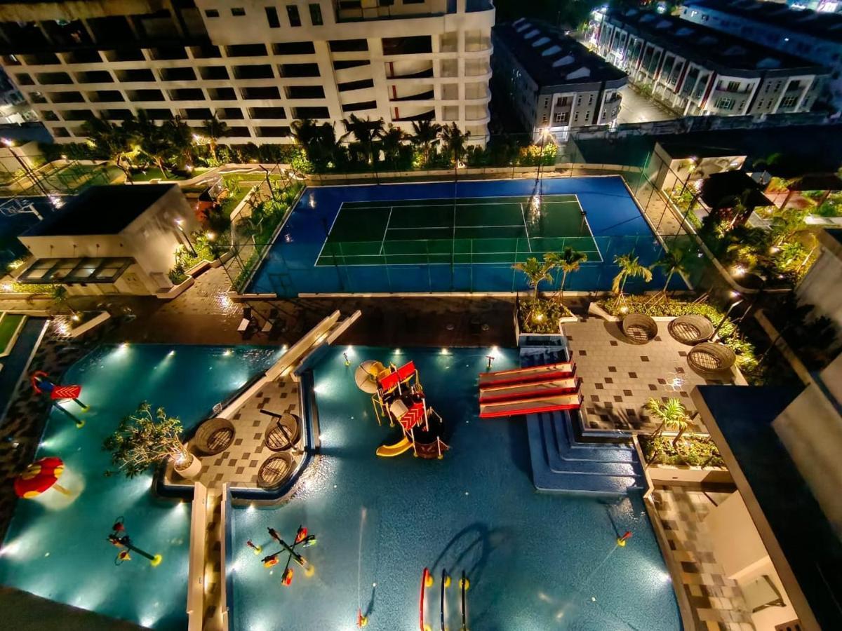 Luxury Couple Suites L Free Netflix L Massage Chair L Bathtub L Wifi 200Mbps L Town Area Bali Residence Malacca Esterno foto